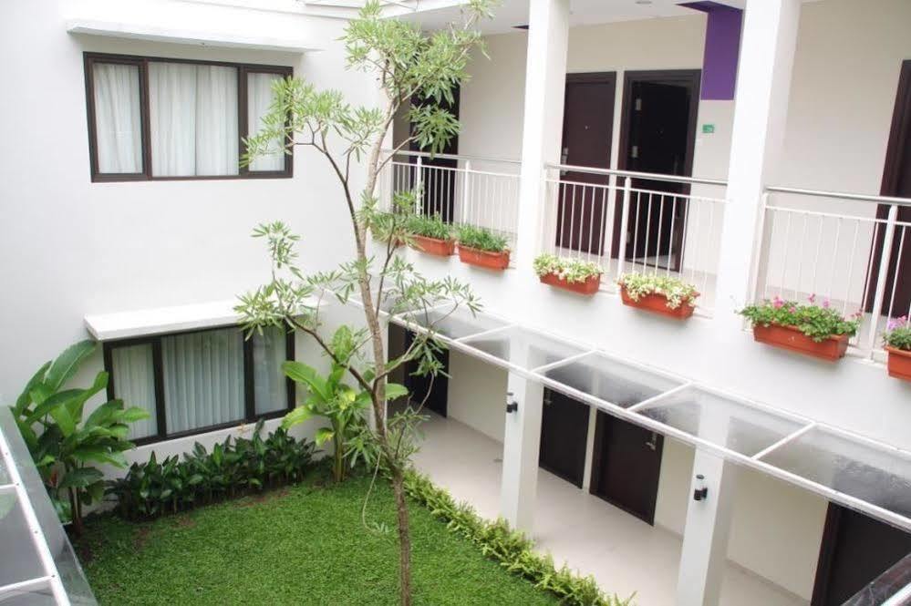 Hotel Anggrek Gandasari Bandung Esterno foto